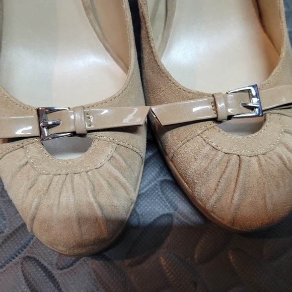 NEW Nine West tan suede high heels size 8 - Picture 4 of 7